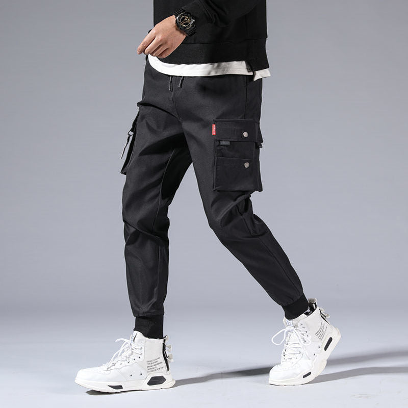 Calça Cargo Masculina com Fivelas Laterais e Caimento Urbano