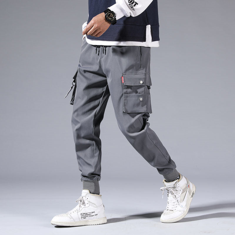 Calça Cargo Masculina com Fivelas Laterais e Caimento Urbano